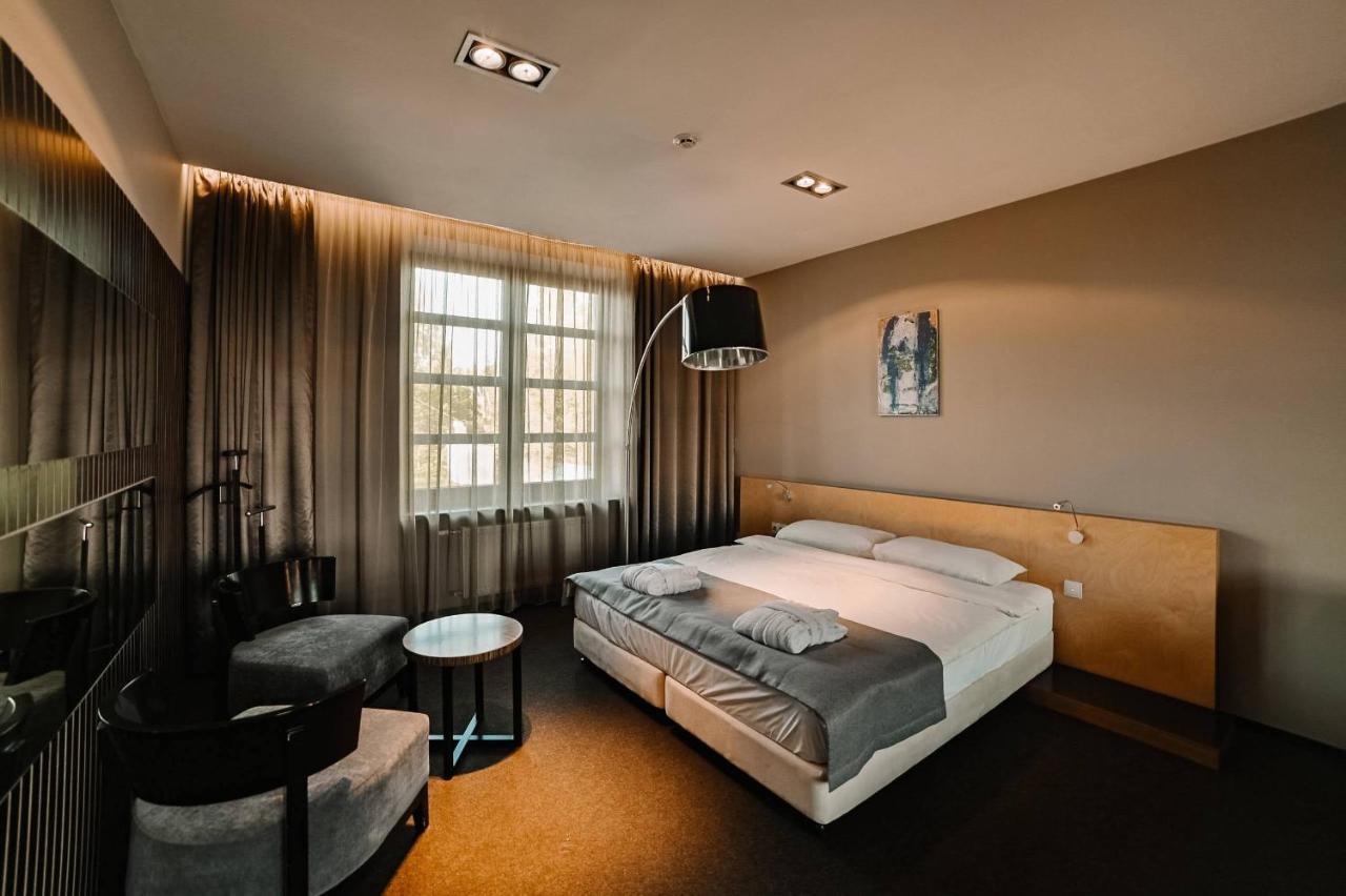 Park Hotel Switzerland Obariv Exteriör bild